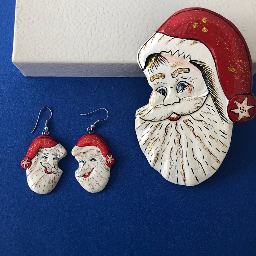 Santa earrings & scarf or tee-shirt slide set.